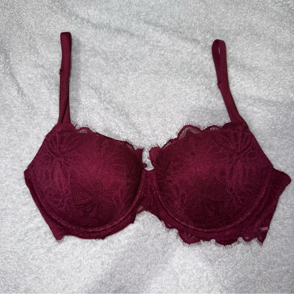 PINK Victoria’s Secret lace push up bra NWOT